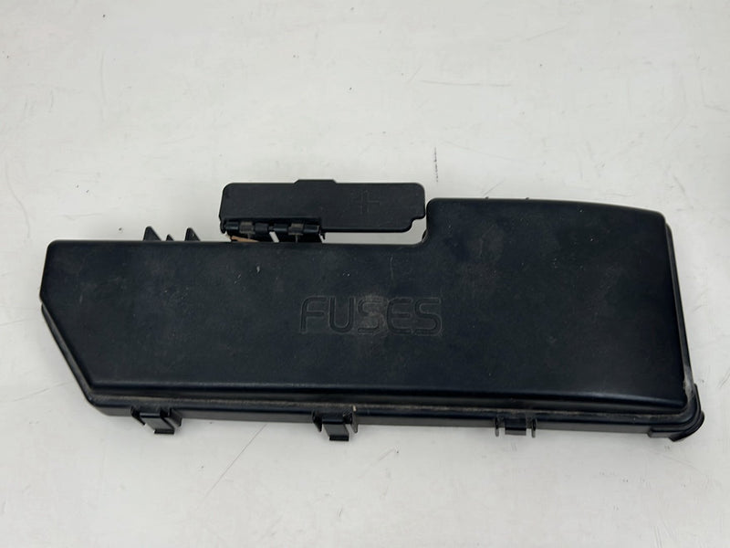 2004-2007 Volvo S60R V70R Engine Fuse Box Relay Junction 9494210 OEM #5739EM