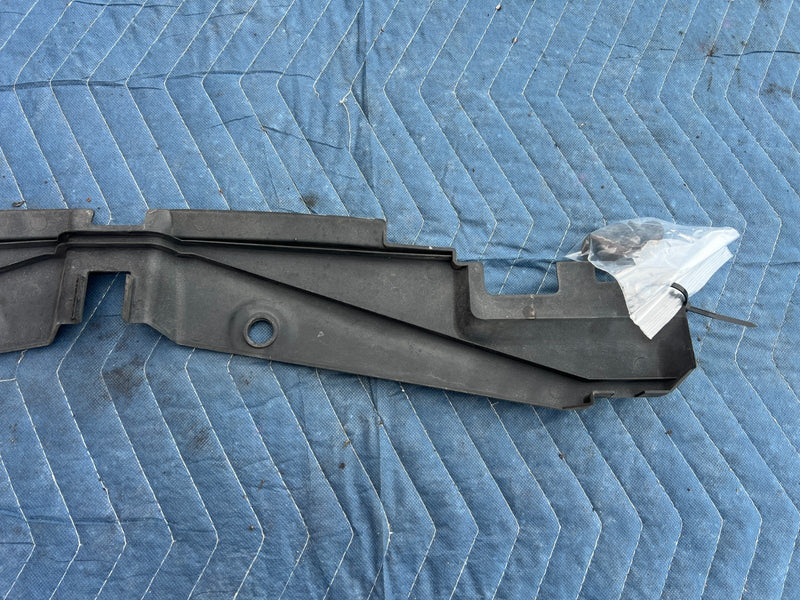 1989-1995 Volvo 740 940 Sedan Radiator Grille Cover Trim 3538306 OEM #3716EM