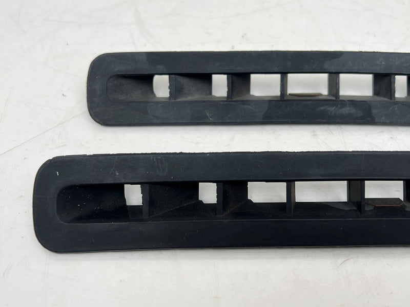 1967-1974 Volvo 140 142 Dash Right & Left Defrost Heat Vent Pair OEM #6496EM