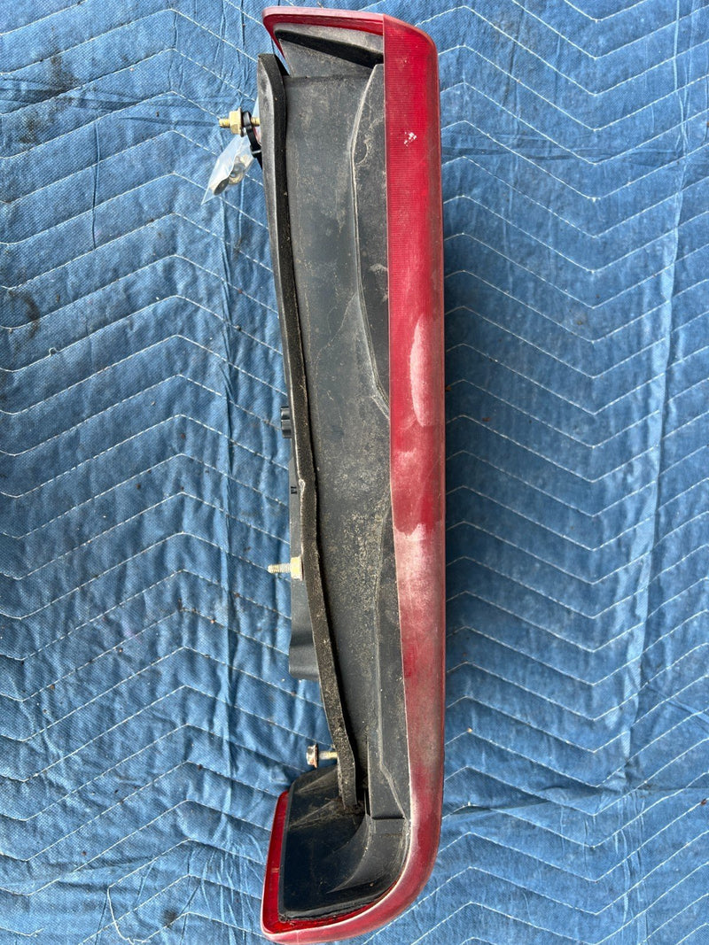 1989-1995 Volvo 740 940 Sedan Rear LH Left Tail Light Lamp Assembly OEM #3778EM