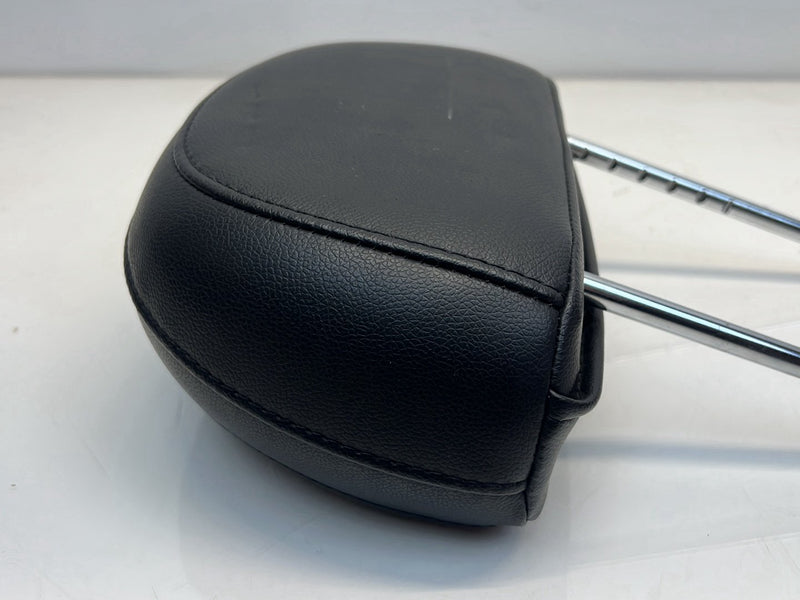 2012 Chevrolet Captiva Sport - Headrest