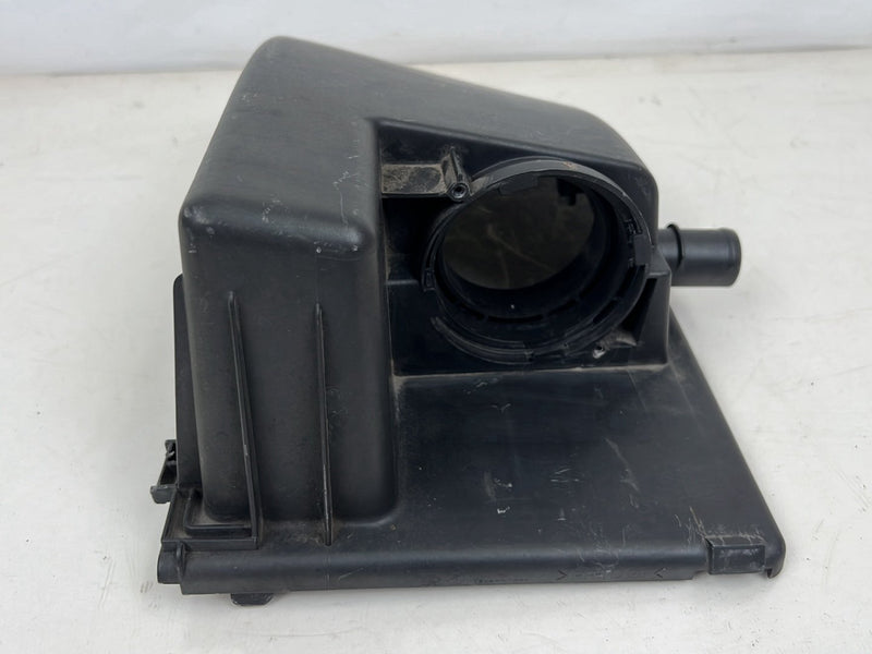 1990-1992 Volvo 740 745 940 Air Filter Cleaner Housing Box 8624781 OEM #5855EM