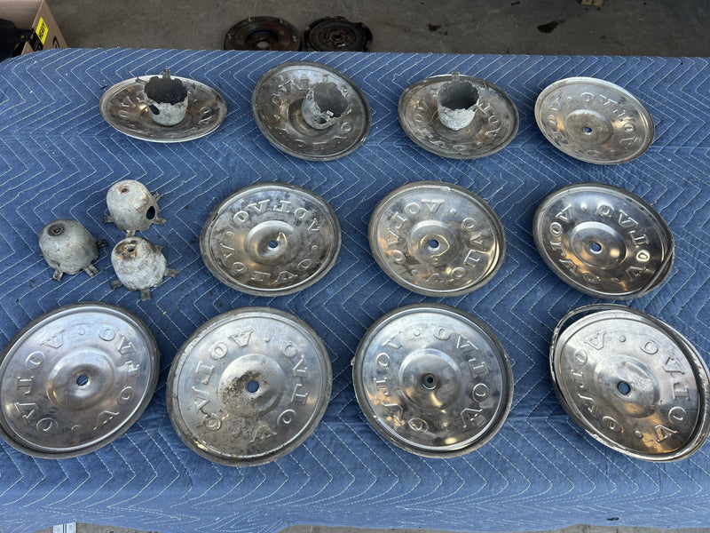 1973 Volvo 140 142 - Hub Cap