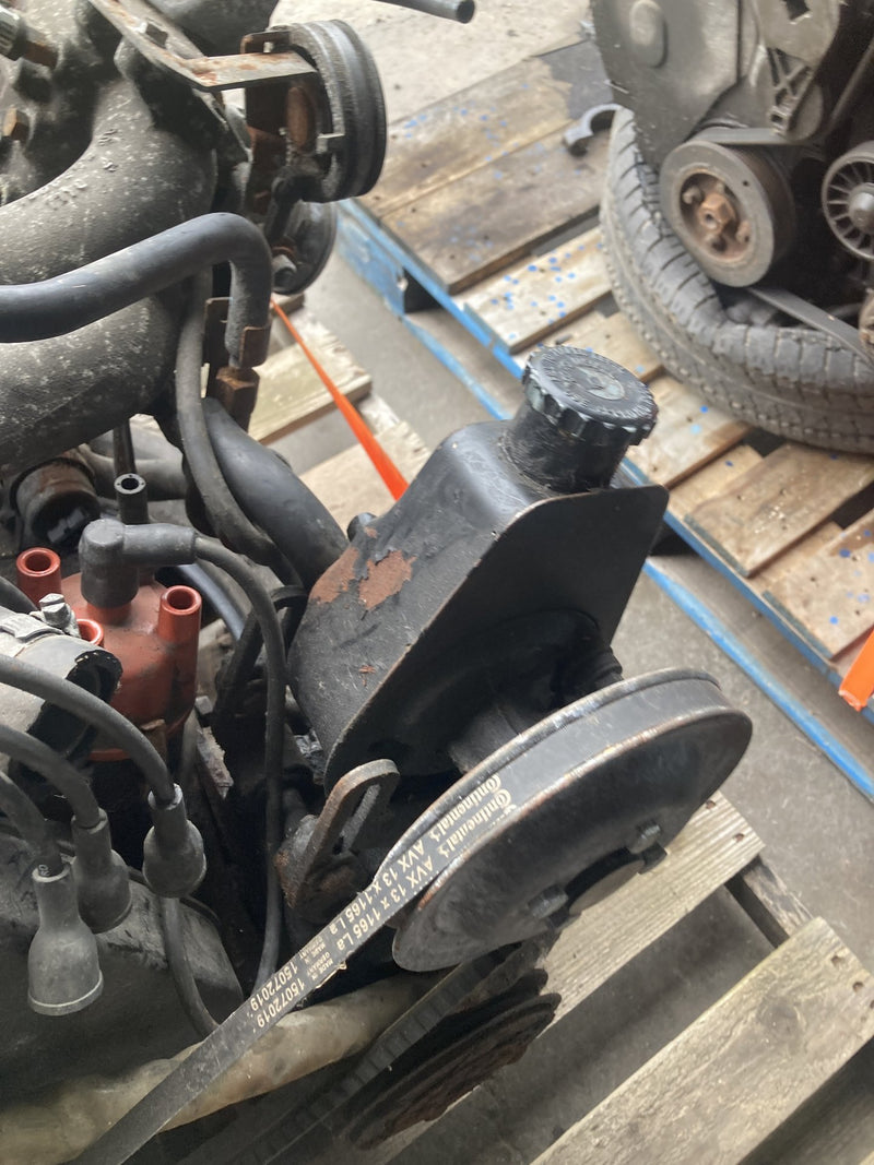 1981-1985 Volvo 240 245 4 Cyl B21F Engine Assembly 1000160 OEM