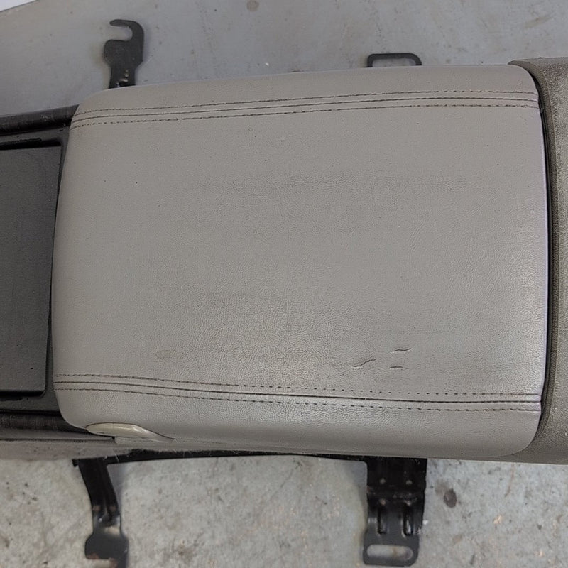 2003-2006 GMC Yukon Denali Center Console Assembly Woodgrain OEM Lid Mounts