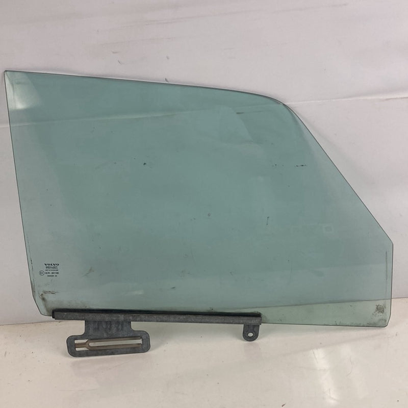 1986-1993 Volvo 240 244 Window Glass Passenger Front 43R-001105 90 OEM #4880M