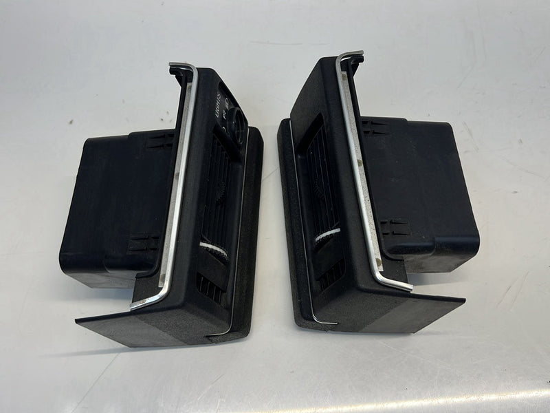 1975-1980 Volvo 244 240 Dash HVAC AC Heat Air Vent Set w/ Clock OEM #5293EM