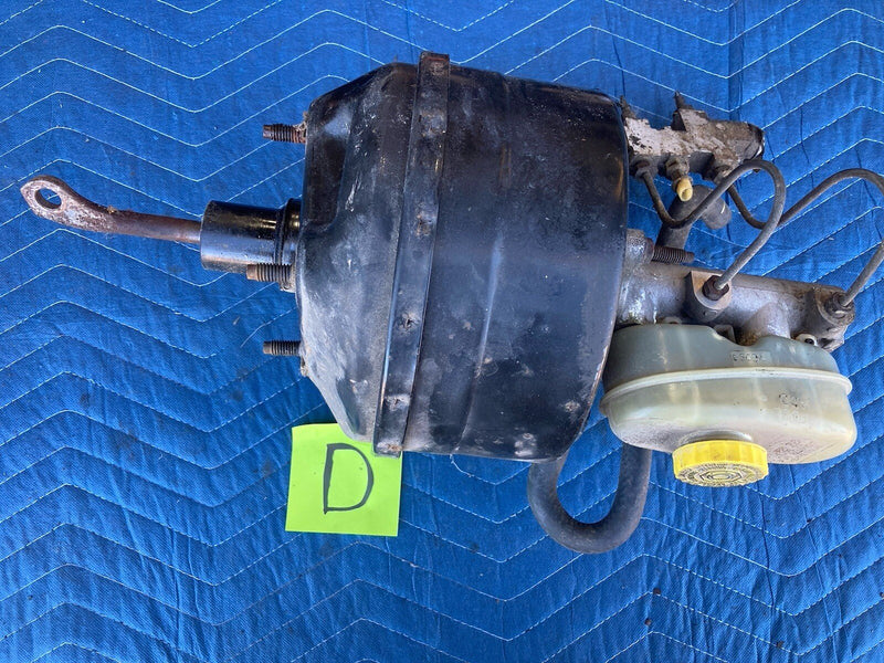 1997-2002 Jeep Wrangler TJ Brake Booster Master Cylinder 52009135 OEM #3261M