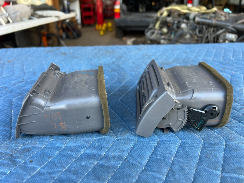 2003-2008 Toyota Corolla Dash Right & Left AC Heat Air Vent Pair OEM #3348EM