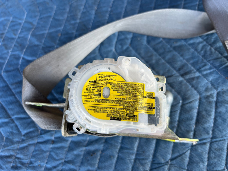 2003-2008 Toyota Corolla Front Passenger Right Seat Belt Retractor OEM #3320EM