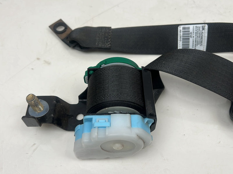 2003-2006 Chevrolet Silverado Rear Left Seat Belt Retractor 15206965 OEM #5529EM