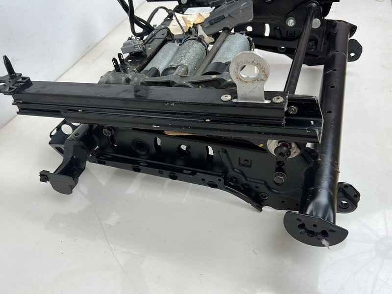 1998-2000 Volvo V70R V70 Front Passenger Right Seat Base Frame 990216 OEM #5931EM