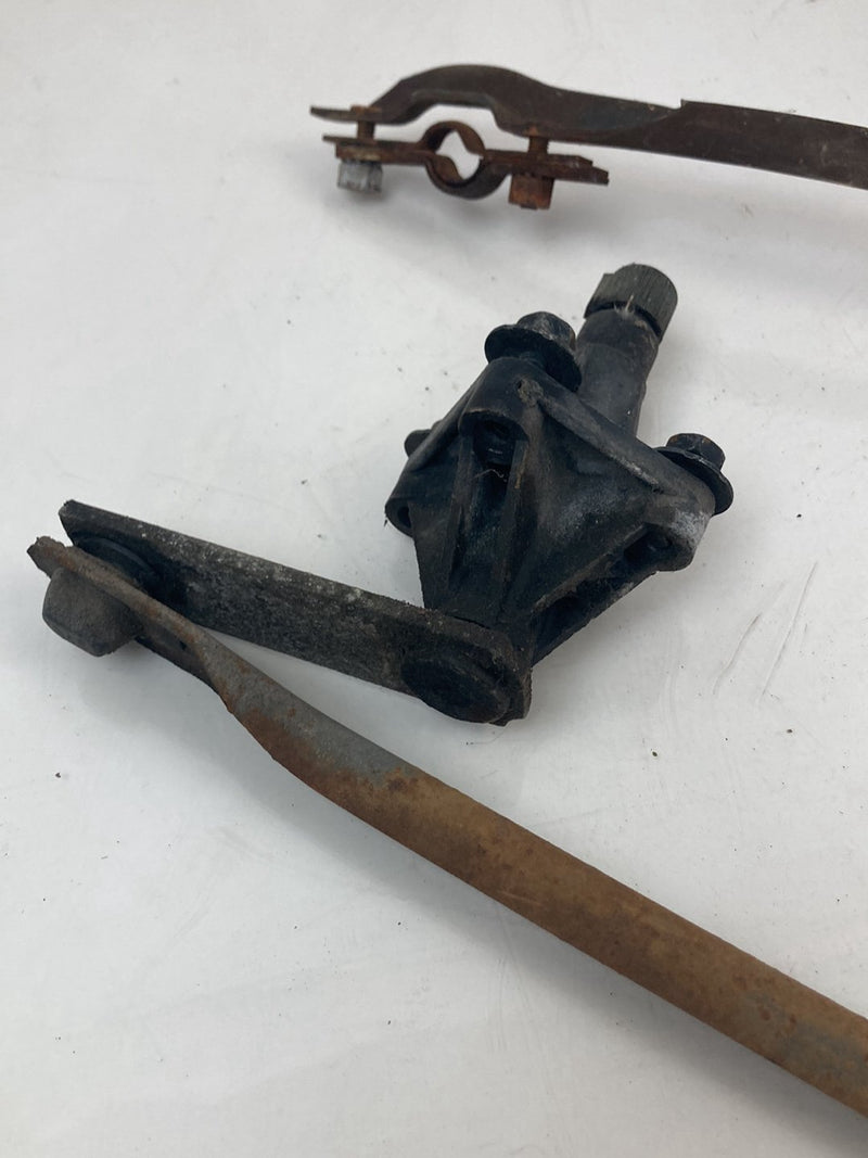 1988 Chevrolet Silverado 1500 GMT400 - Wiper Linkage