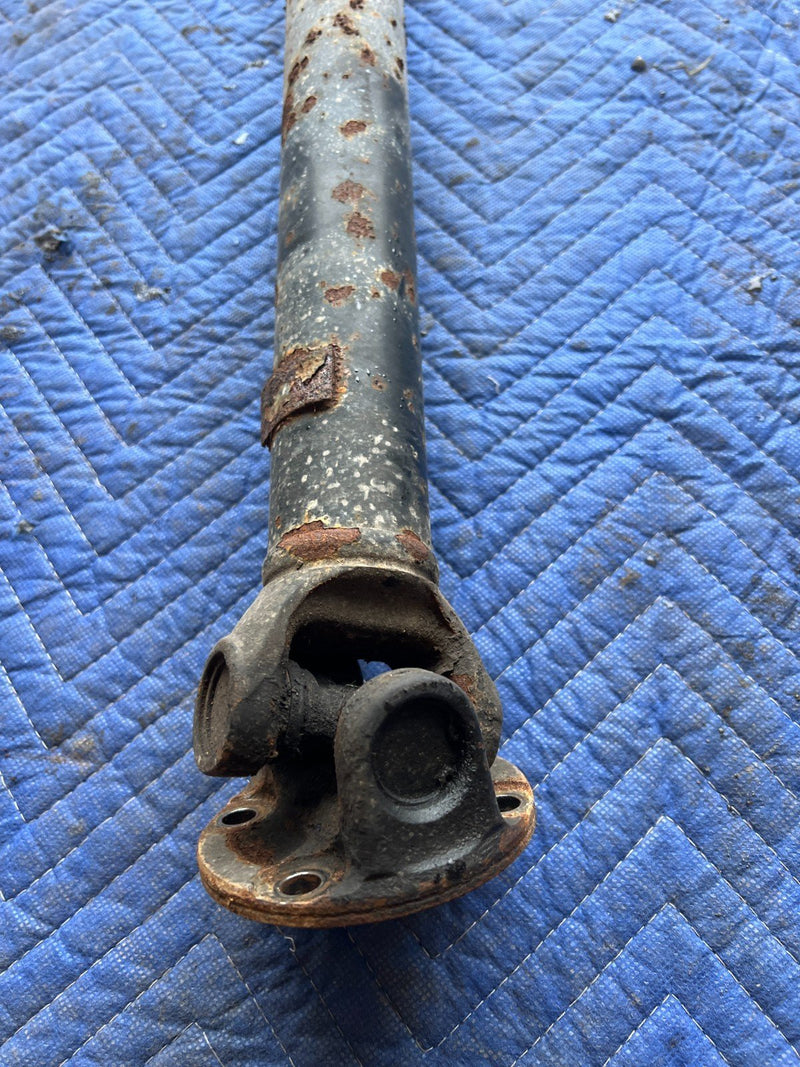 1992-1995 Volvo 940 740 Auto Transmission Center Driveshaft Assembly OEM #3301EM