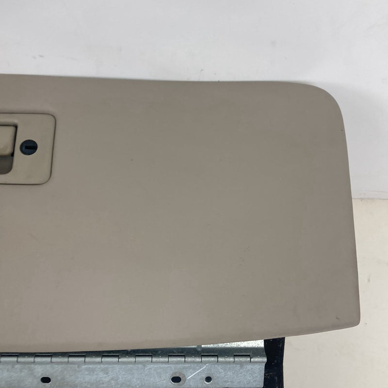 2002-2005 Lincoln Town Car Signature Glove Box Assembly OEM #5133M