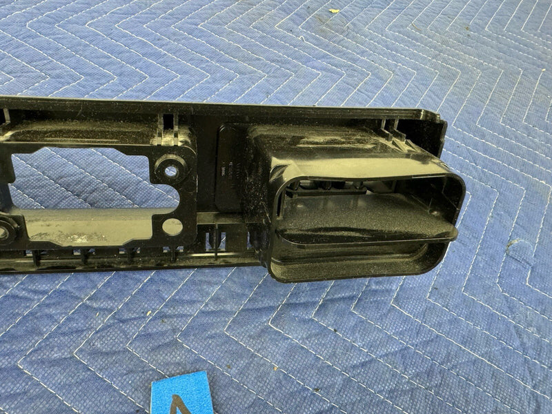 1975-1980 Volvo 240 260 Center Dash Vent Assembly HVAC Heat Cool 1234537 #3834E