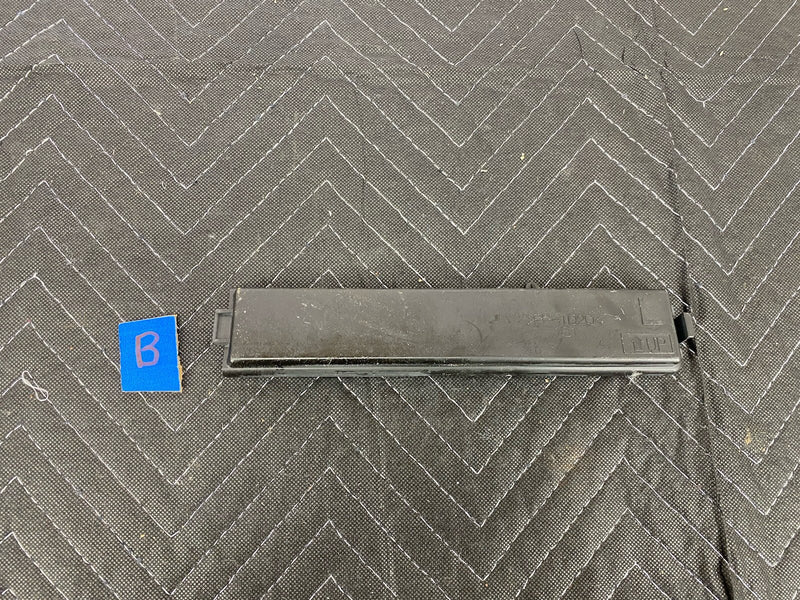 2009-2010 Pontiac Vibe Left Side Relay Fuse Box Cover Cap Lid Trim OEM #3133E