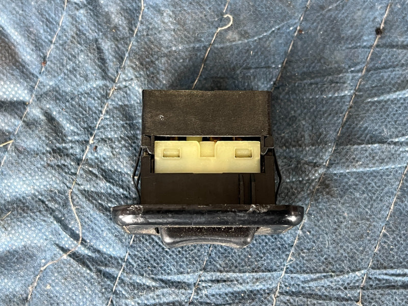 1989-1995 Volvo 740 940 Sedan Rear Passenger Door Power Window Switch OE #3835EM