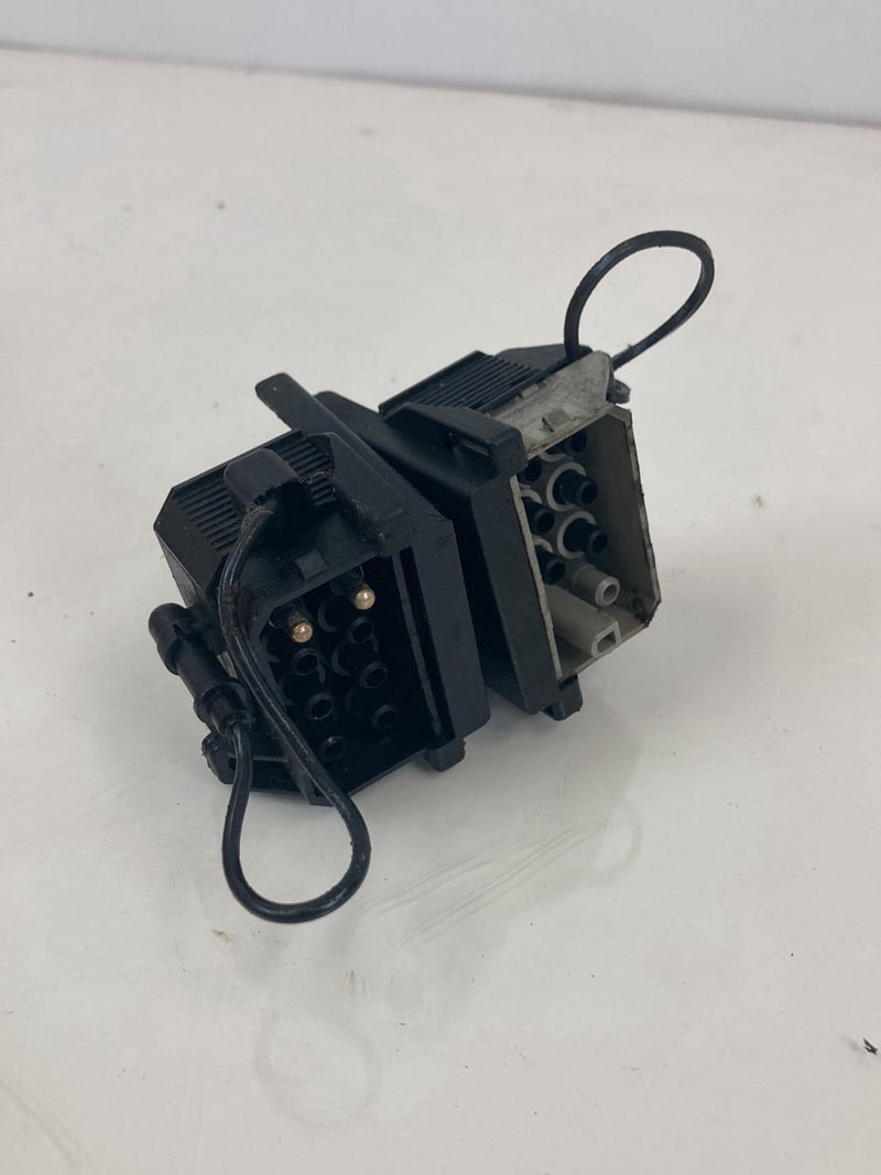 1992 Volvo 940 944 - Diagnostic Plug PN: 3545006 3545007