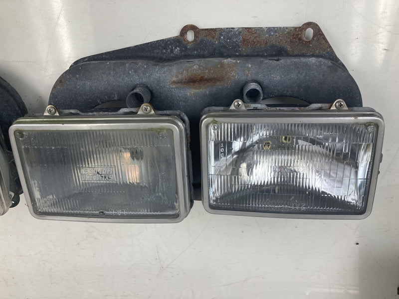 1981-1985 Volvo 240 245 Headlamp Set Grille Front Assembly OEM
