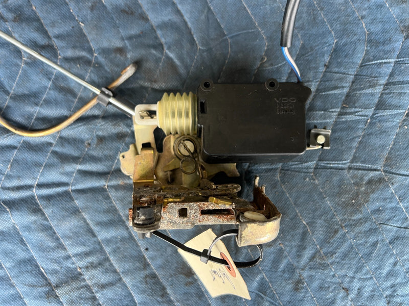 1989-1995 Volvo 740 940 Sedan Front Right RH Door Lock Actuator Latch OE #3843EM