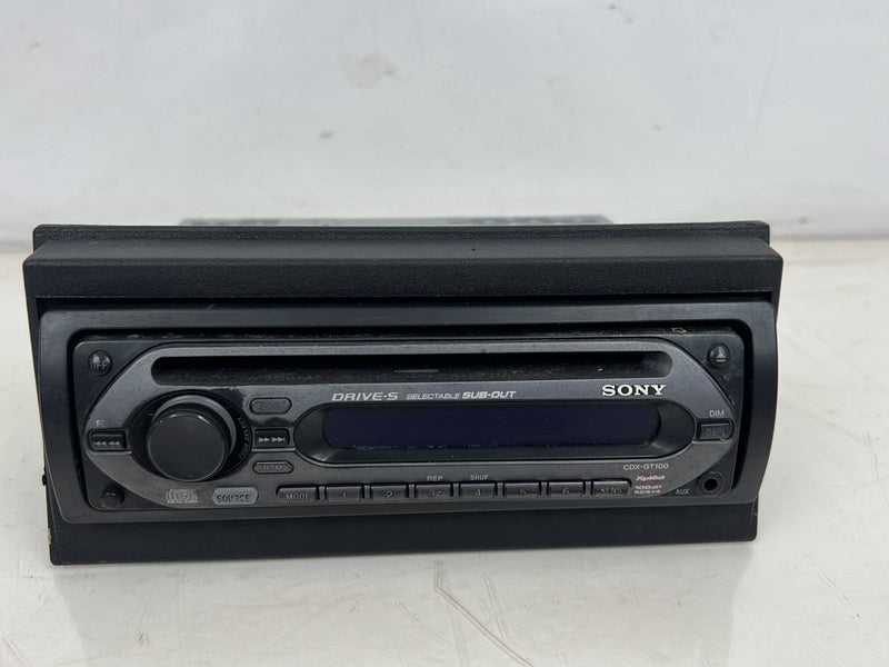 1990-1992 Volvo 740 745 940 Sony CDX-GT100 Stereo Radio Head Unit OEM #5852EM