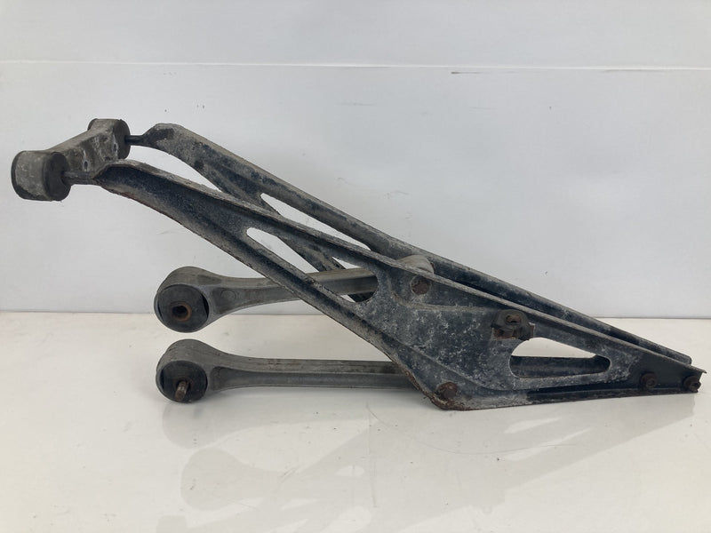 1992 Volvo 940 944 - Axle PN: 1229870 1229871