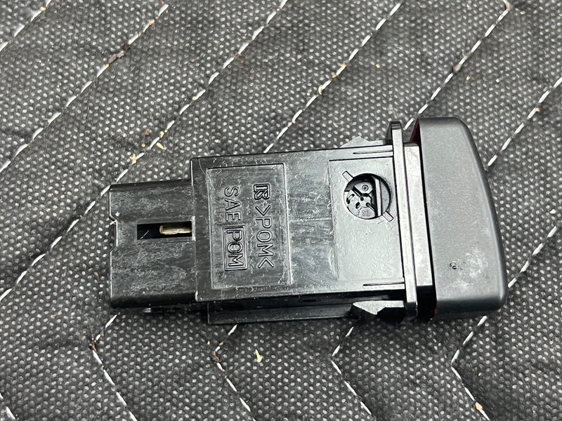 1998-2002 Isuzu Trooper Interior Hazard Emergency Flasher Light Switch OEM#858EM