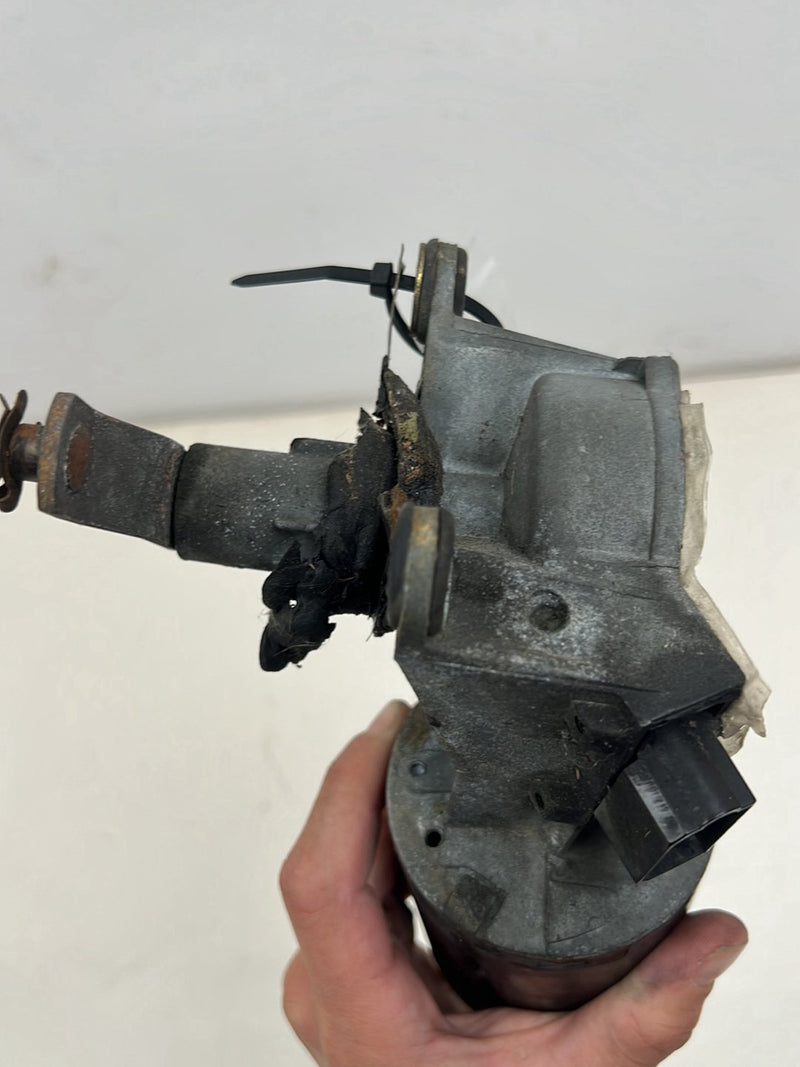 1975-1980 Volvo 244 240 Front Windshield Wiper Motor w/ Bolts OEM #5339EM