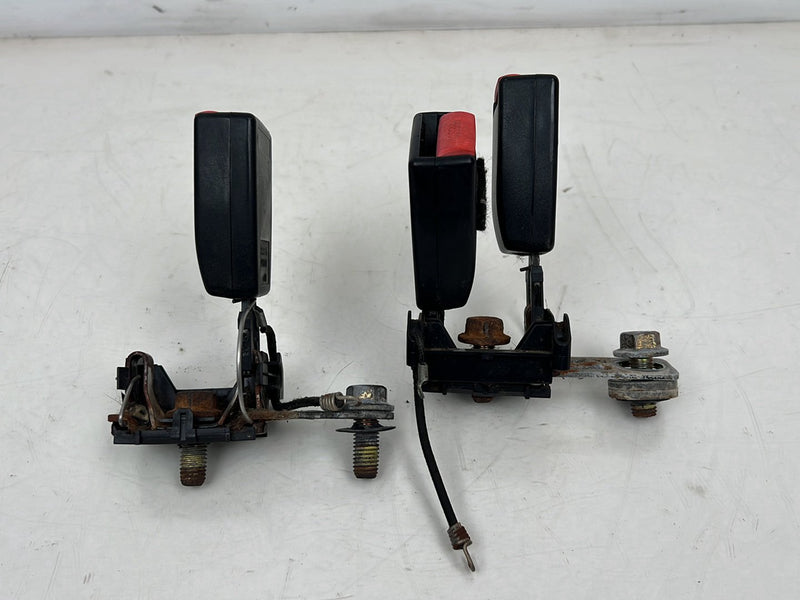 1993-1997 Volvo 850 Wagon Rear Seat Belt Buckle Receiver Set of 3 OEM