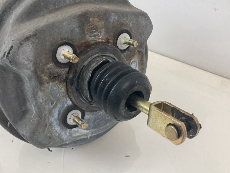 1992 Volvo 940 944 - Brake Booster Master Cylinder PN: 3530354