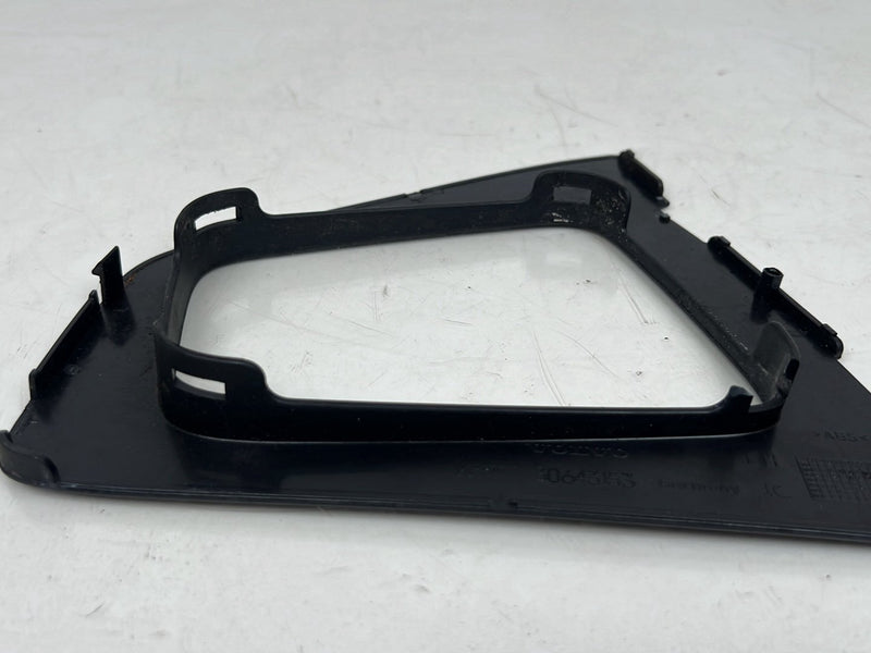 2004-2007 Volvo S60R V70R Floor Shift Shifter Surround Trim Black OEM #5740EM