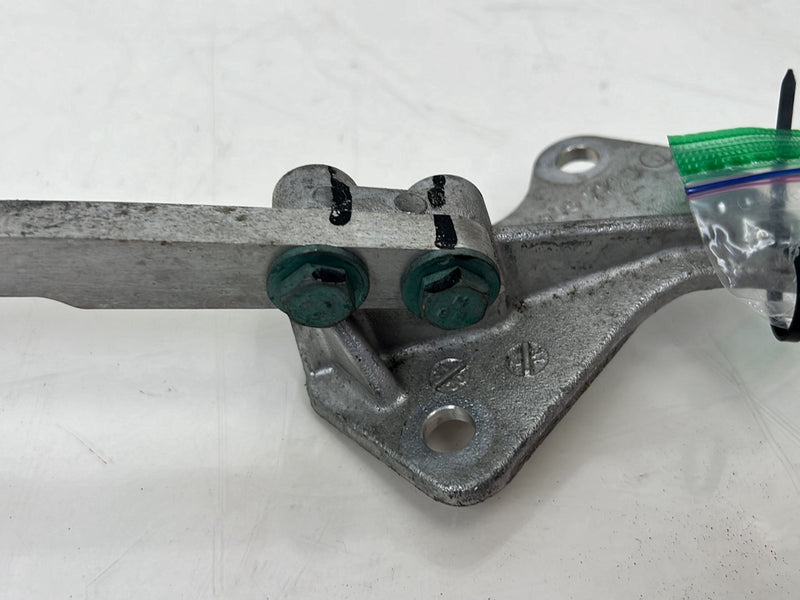 1996-2003 Audi S8 D2 A8 Front Upper Strut Brace Bracket 4D0805772 OEM #6381EM