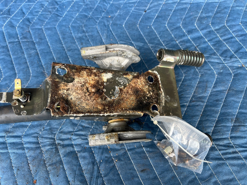 1986-1993 Volvo 240 244 245 Emergency Parking E Brake Lever Assembly OEM #4119EM