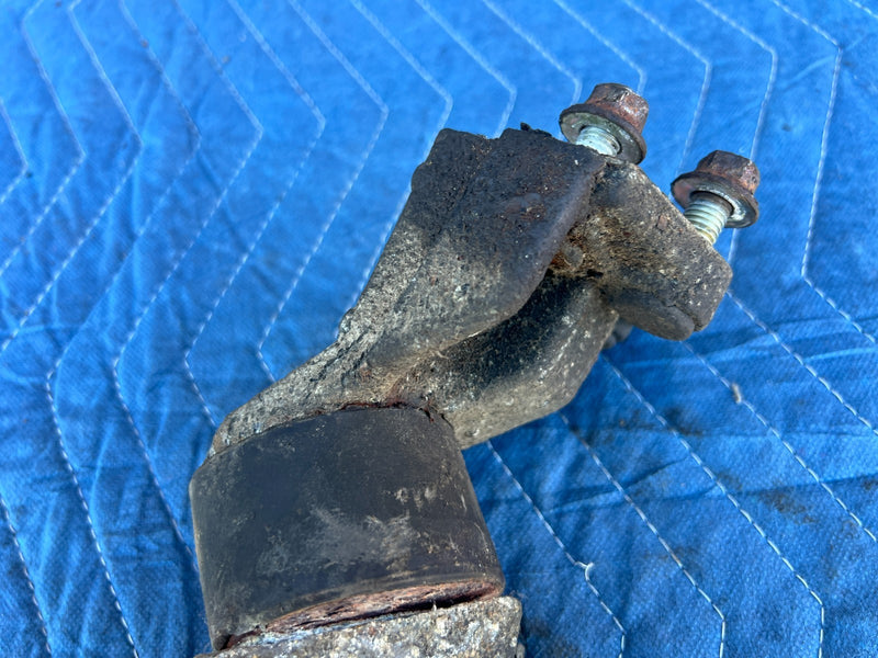 1986-1993 Volvo 240 244 Sedan Engine Motor Mount Bracket Support Set OEM #4273EM