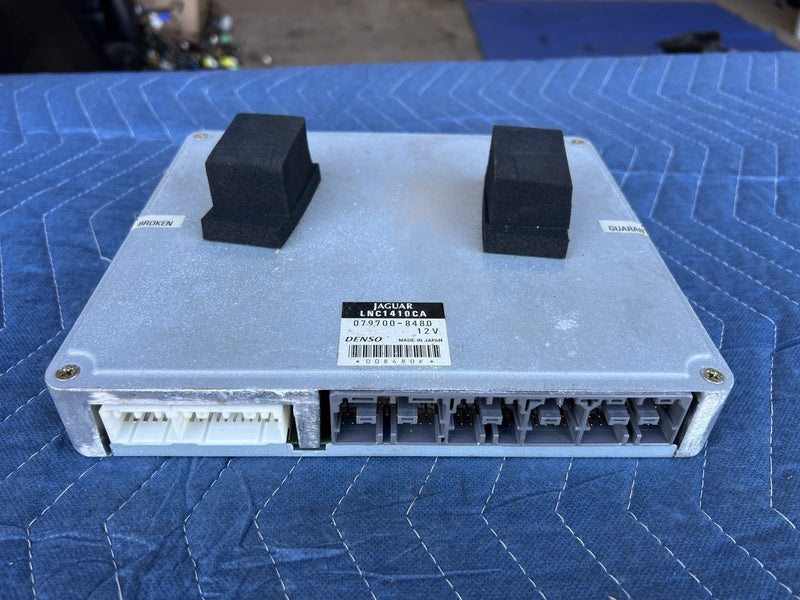 1998-1999 Jaguar XJR XJ8 Engine Control Module Unit ECU LNC1410CA OEM #4588E