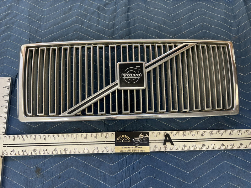 1992-1995 Volvo 940 740 Front Chrome Grille Assembly 3518885 Trim OEM #3168EM
