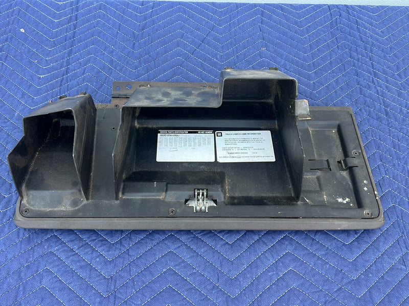 2003-2006 Chevrolet Silverado - Glove Box