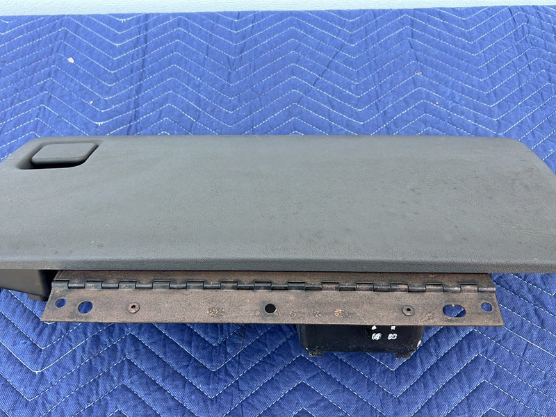 2003-2006 Chevrolet Silverado - Glove Box