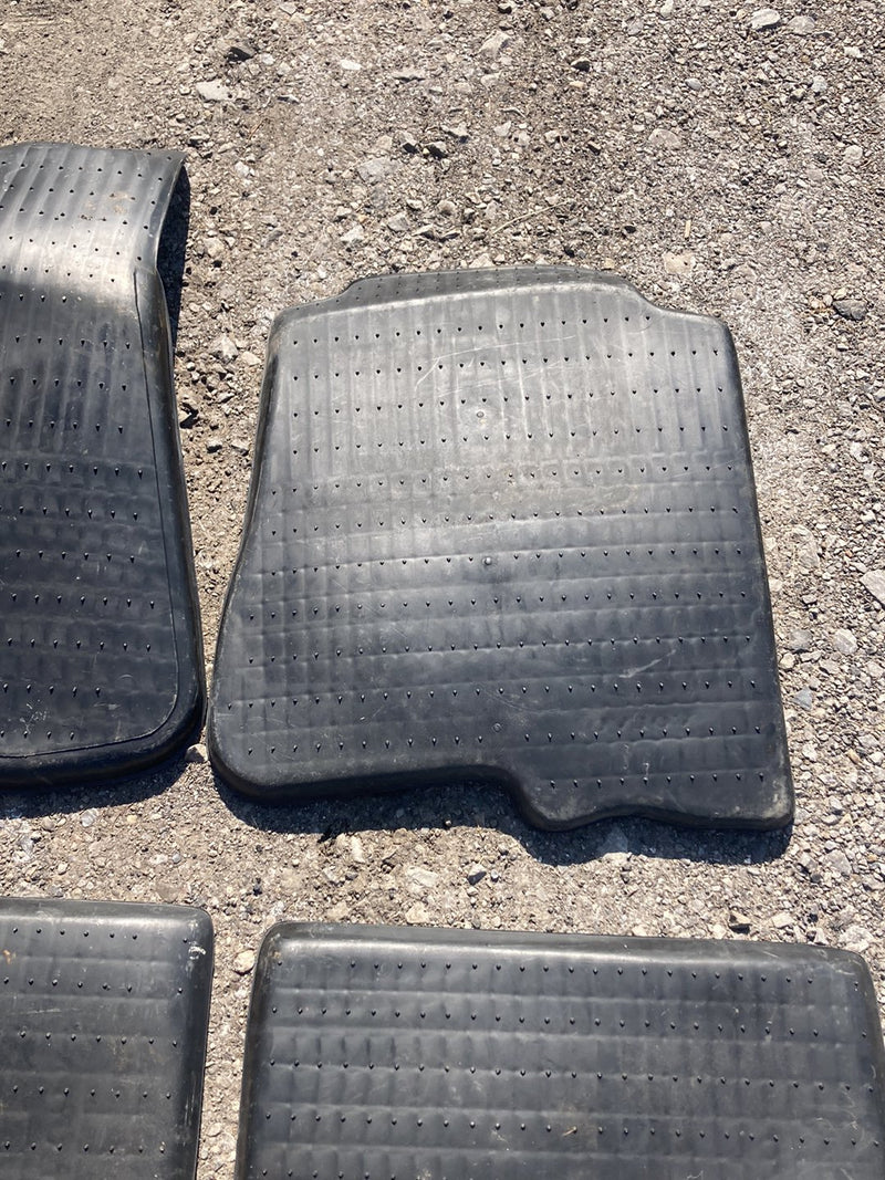 1980 Volvo 244 - Floor Mat Set