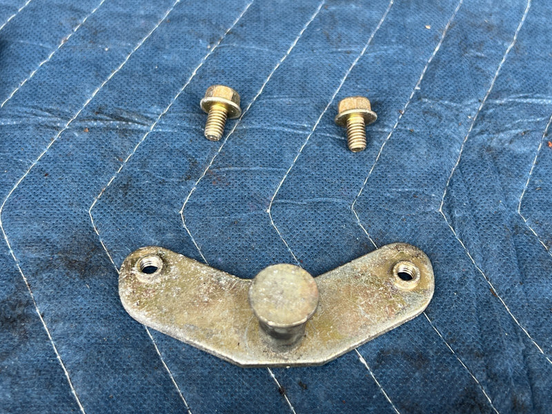 1989-1995 Volvo 740 940 Sedan Rear Trunk Latch Catch Plate w/ Bolts OEM #3797EM