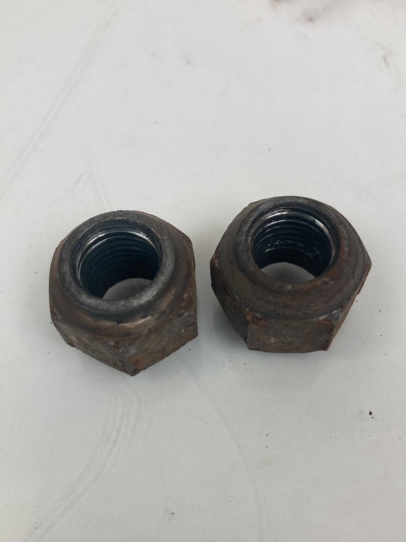1992 Volvo 940 944 - Lug Nuts