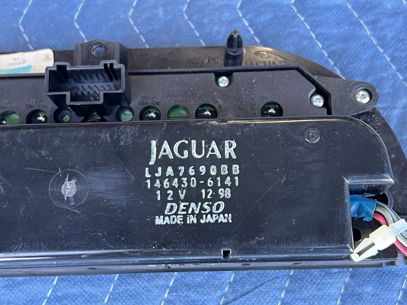 1998-2003 Jaguar XJR XJ8 X308 Temperature Climate Control Unit LJA7690BB #4631E