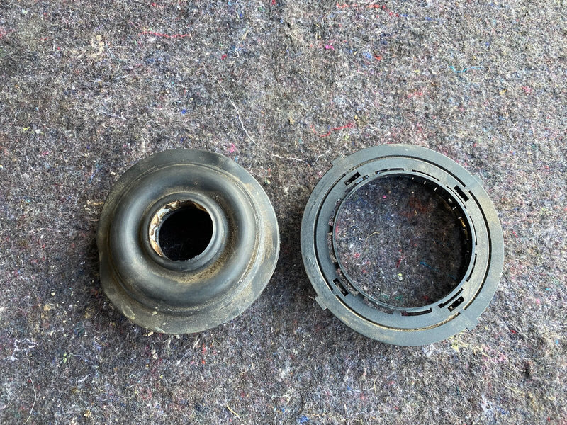 98-00 Volvo V70R V70 S70 Steering Column Shaft Bearing & Firewall Seal OE #1641E