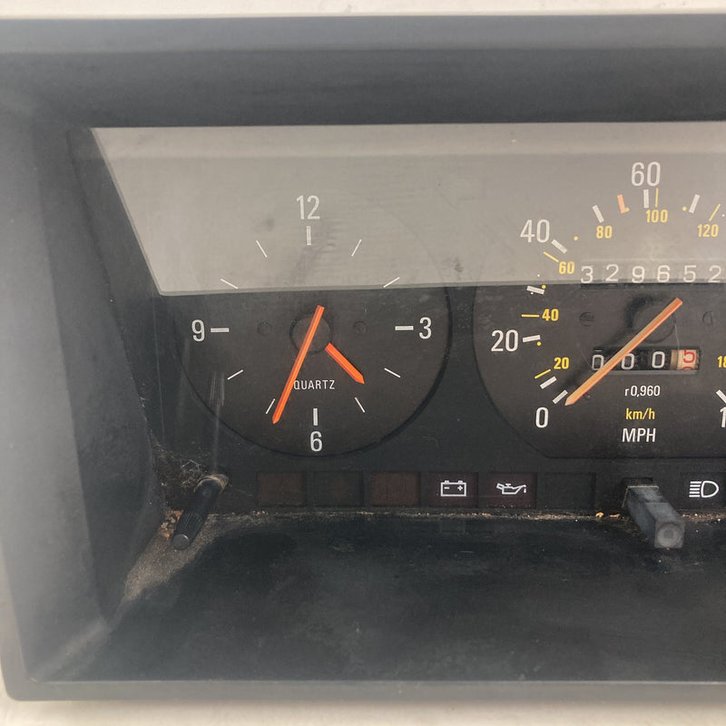 1981-1985 Volvo 240 245 Gauge Cluster Speedometer 1324797 OEM