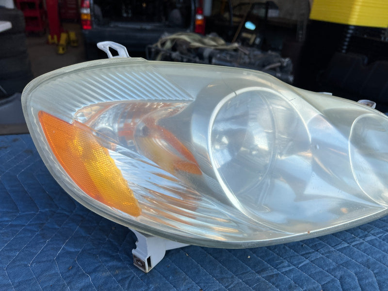 2003-2008 Toyota Corolla Passenger Right Headlight Lamp Assembly OEM #3324EM