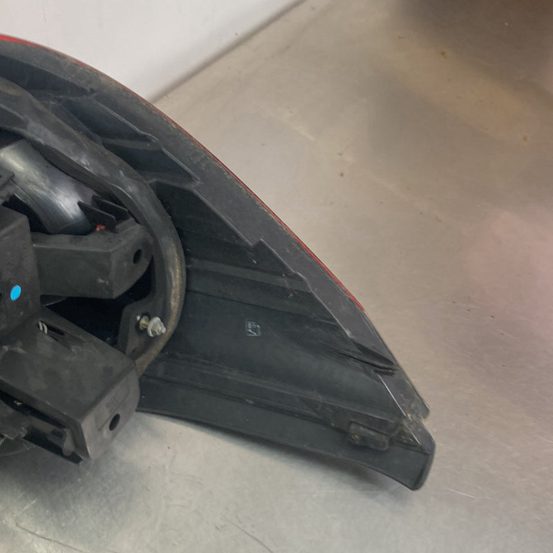 2003-2007 BMW 545i E60 Tail Light Assembly Pair 9910798 6910797 OEM #4906M