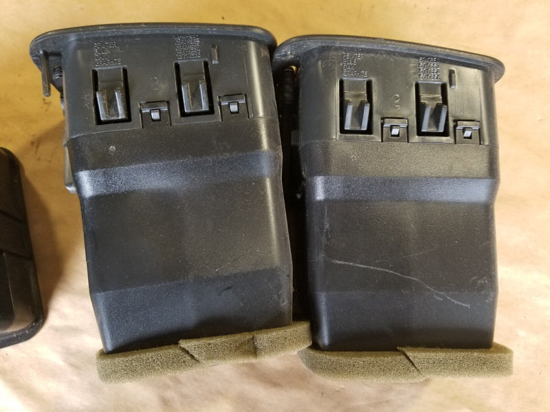 1999-2007 Chevy 1500 Silverado Sierra AC Heat Air Dash Vent Set OEM #6770EM