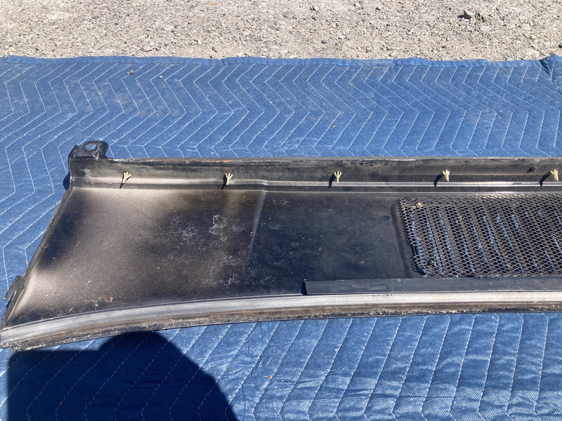 1992 Volvo 940 944 - Cowl Vent Panel