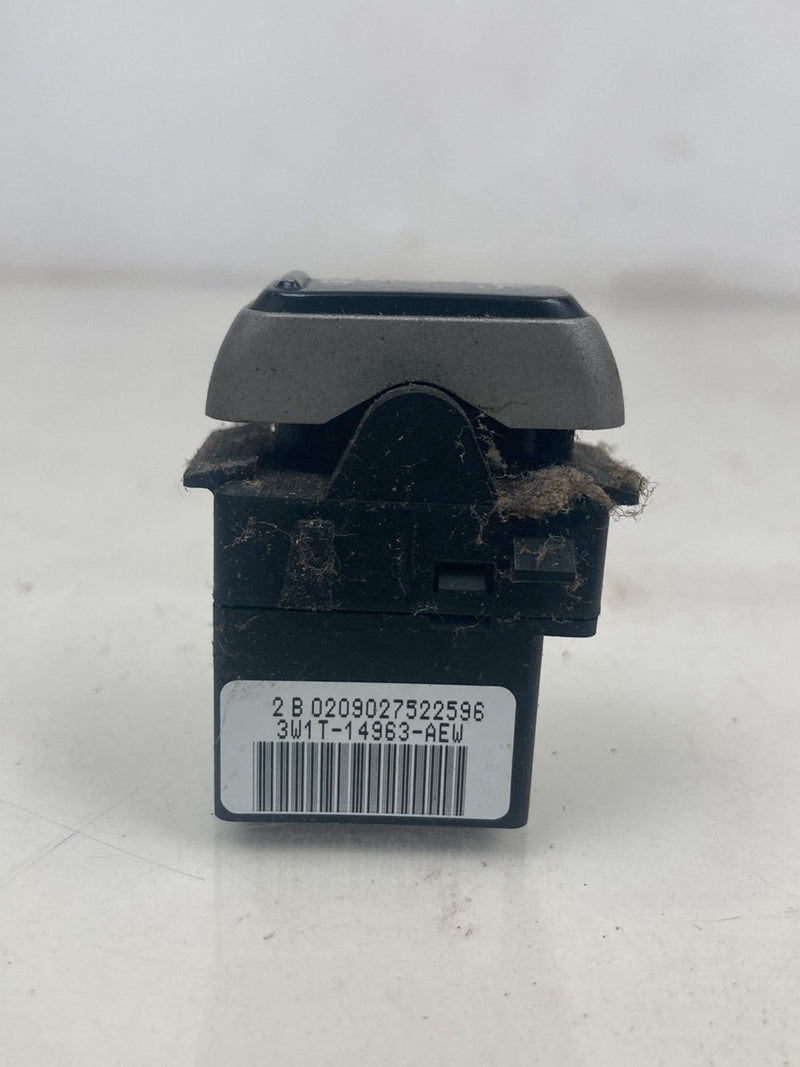 2002-2005 Lincoln Town Car Signature Door Lock Switch 3W1T-14963-AEW OEM #5153M
